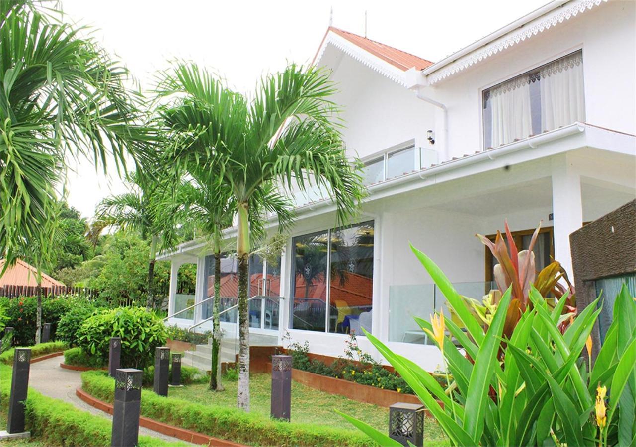 Le Relax Hotel And Restaurant Anse Royale Eksteriør bilde